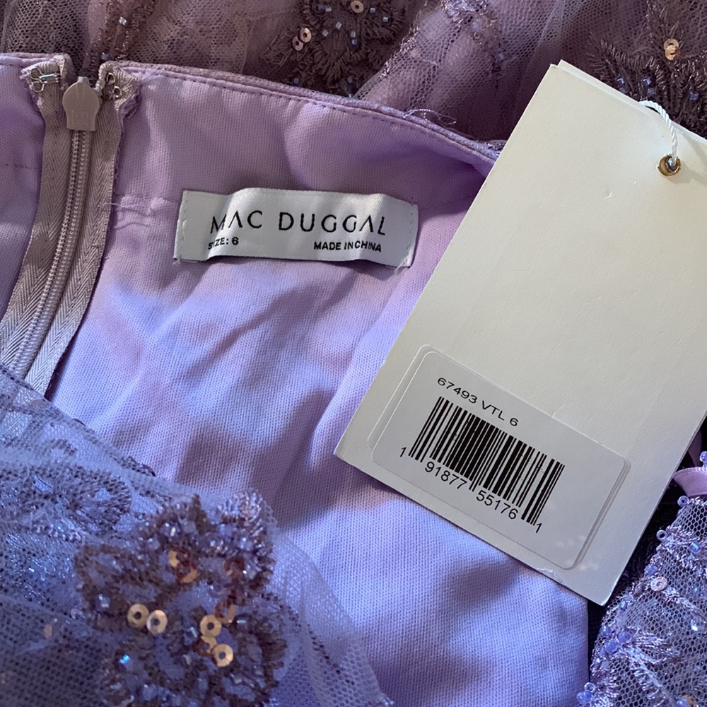 MAC DUGGAL
Vintage Flutter Sleeve Evening Gown - Picture 16 of 17